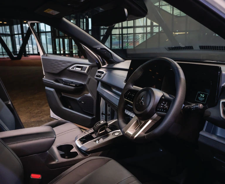 Outlander Hybrid Feature